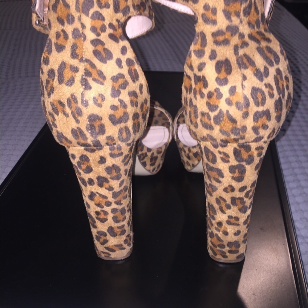Ideal Shoes Leopard Platform chunky heel Sandals 8 - Picture 5 of 11